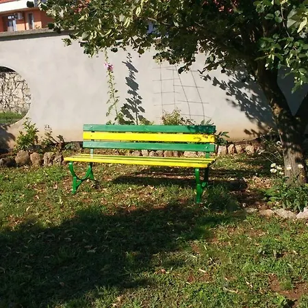 Spacious House With Garden For A Quiet Getaway Bed & Breakfast Belyakovets